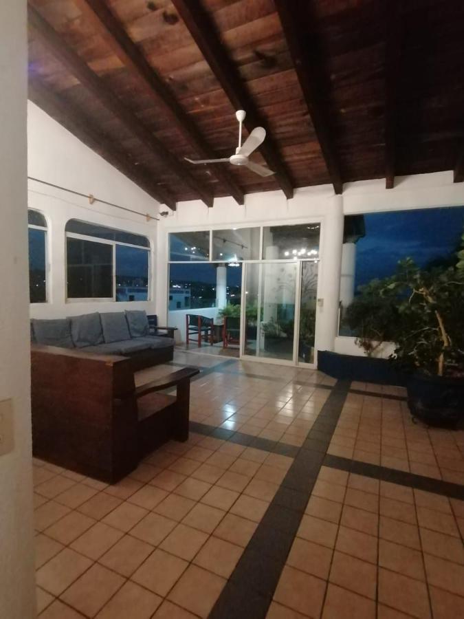 Hotel & Hostal Mayflower Puerto Escondido  Buitenkant foto