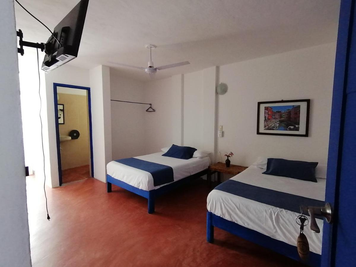 Hotel & Hostal Mayflower Puerto Escondido  Buitenkant foto